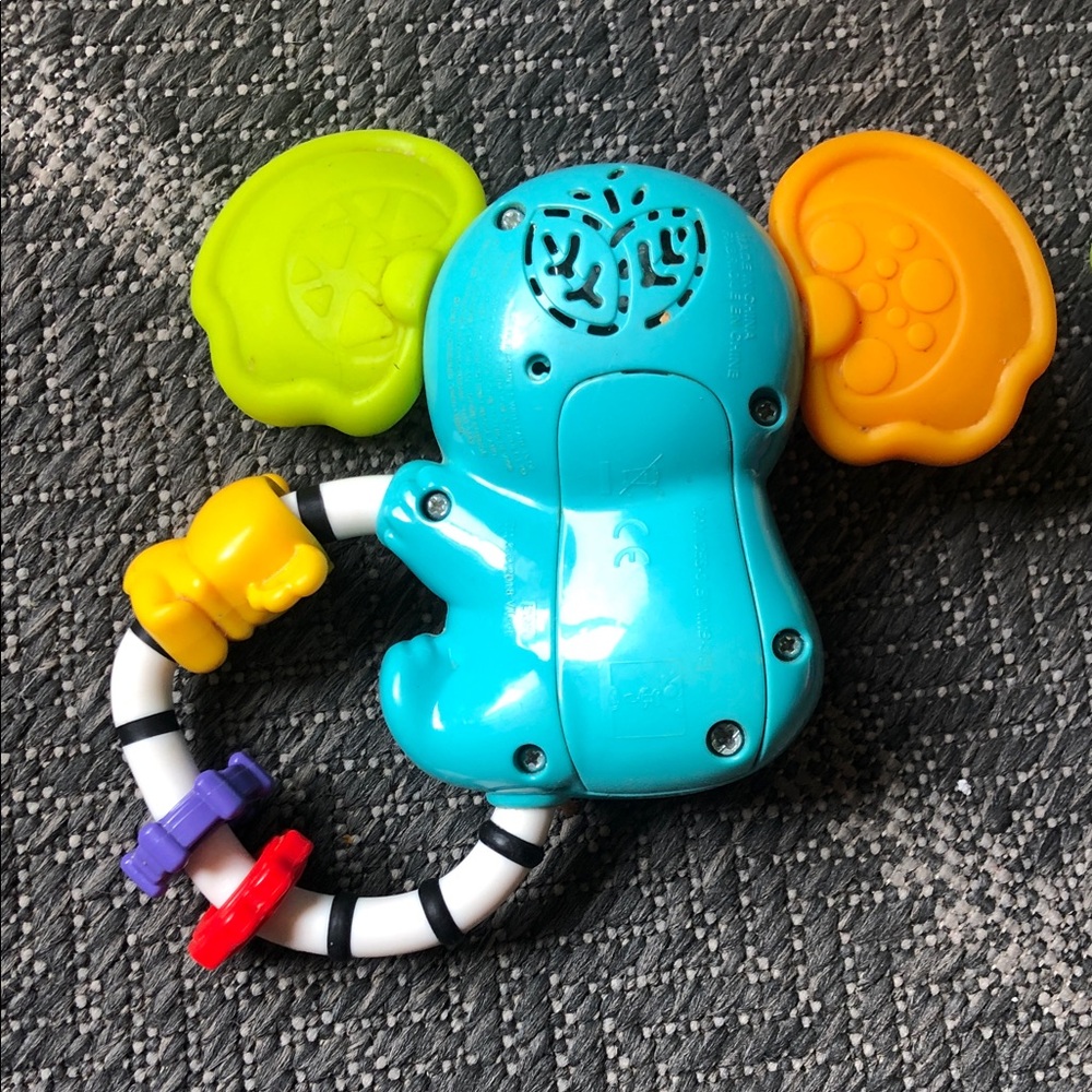 Vtech Colorful Baby Toy Rattle & Teether Set - Picture 4 of 8